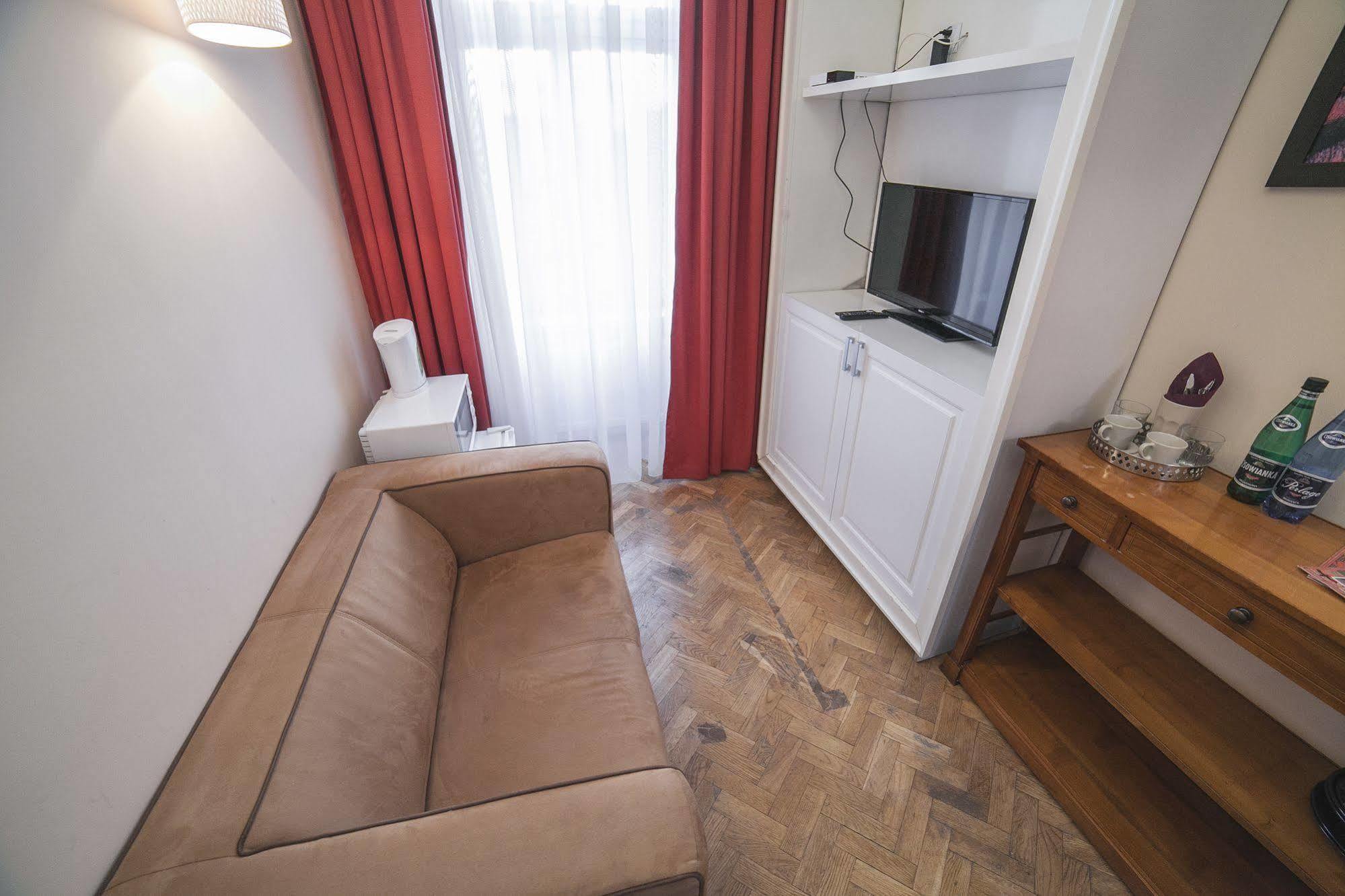 Hotel apartamentowy La Fontaine 2*